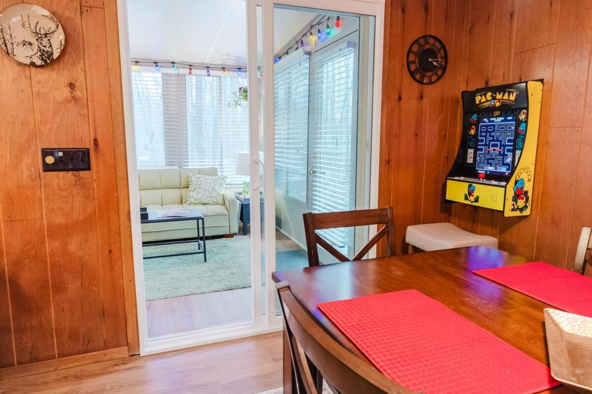 Arrowheadlake,videogames,fireplace,firepit,grill Holiday home