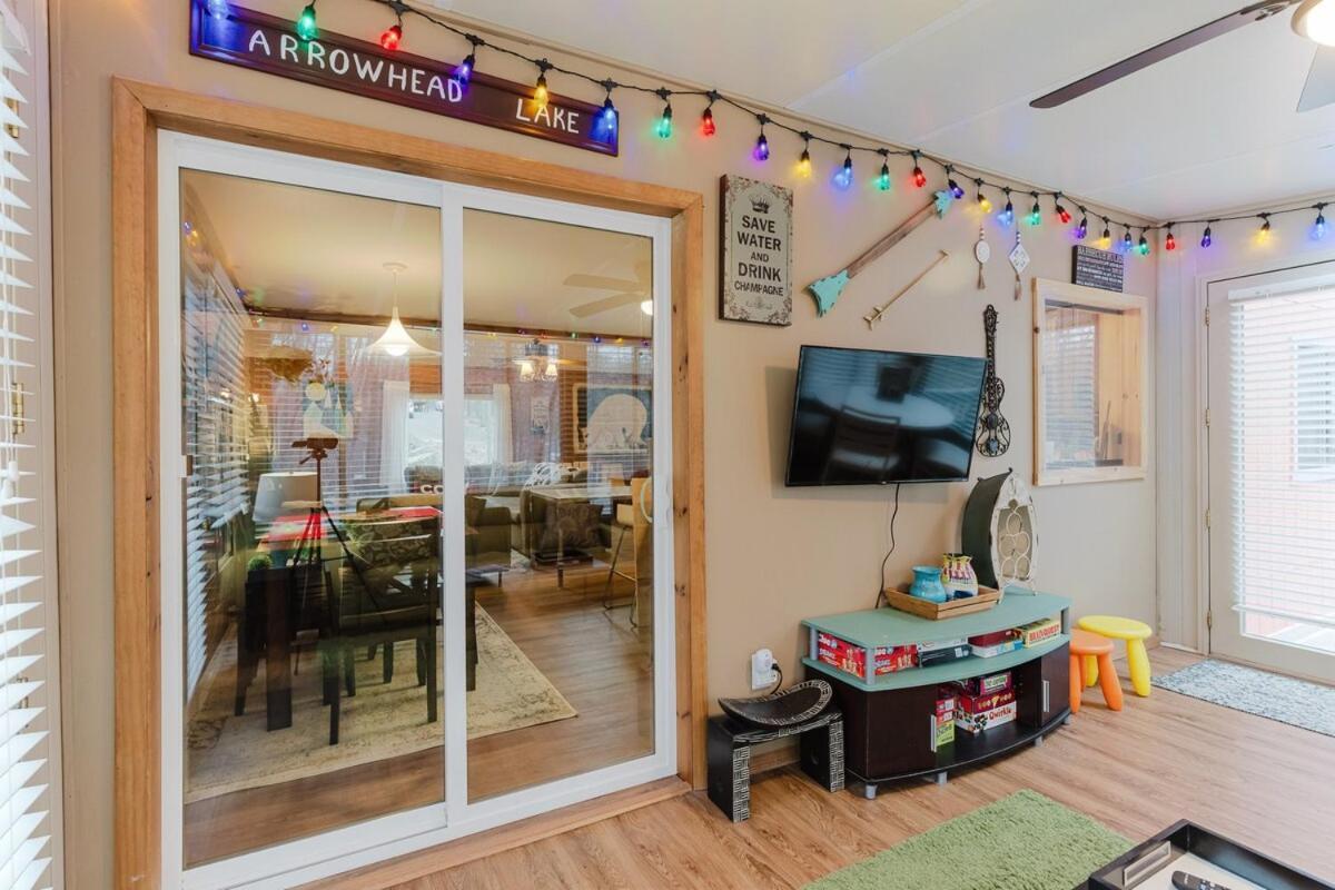 Arrowheadlake,videogames,fireplace,firepit,grill Holiday home *